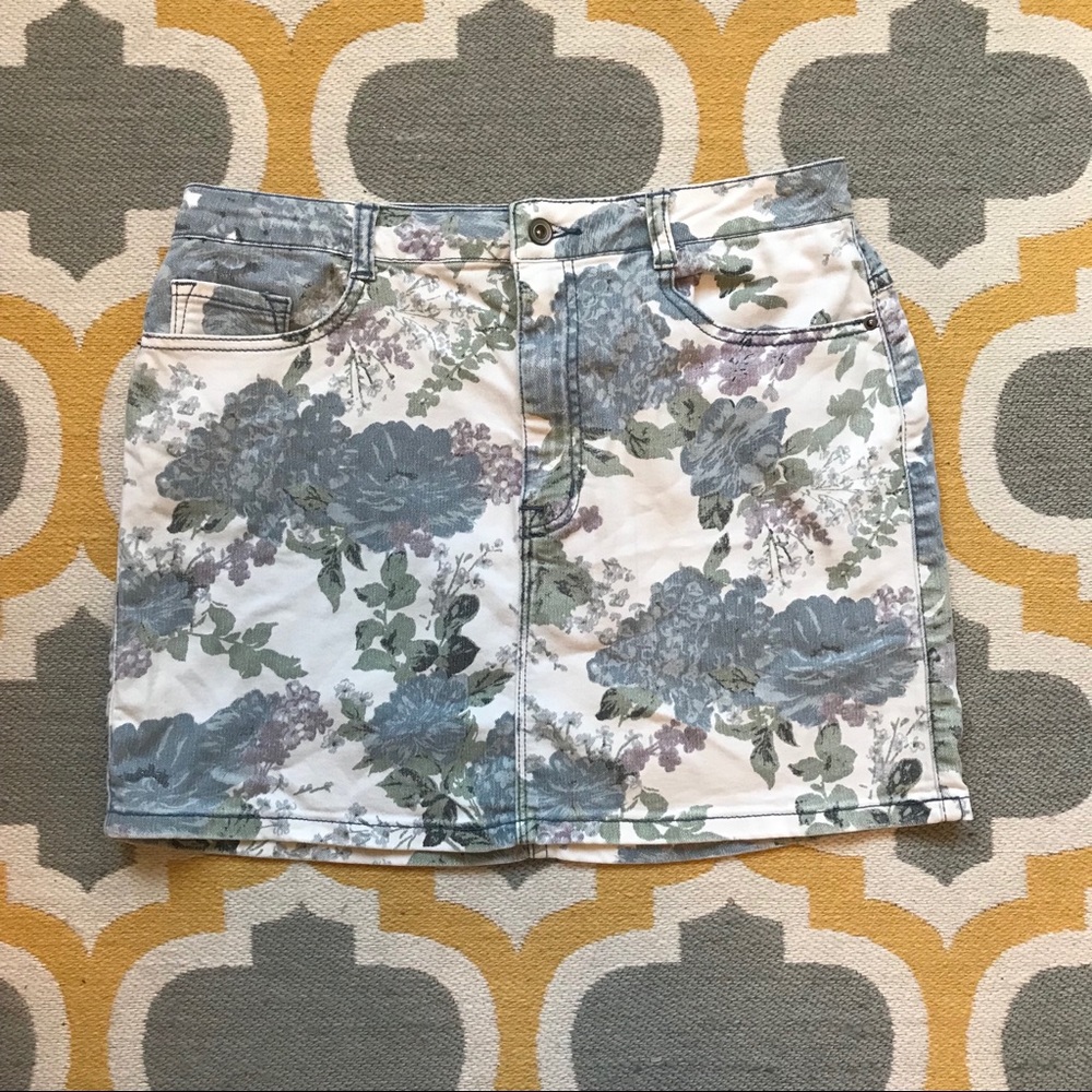 Kimchi Blue | Urban Outfitters Floral Denim Skirt Sz 10